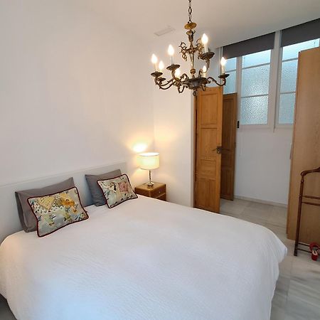 Apartamentos Almirante Hoyos Seville Exterior photo