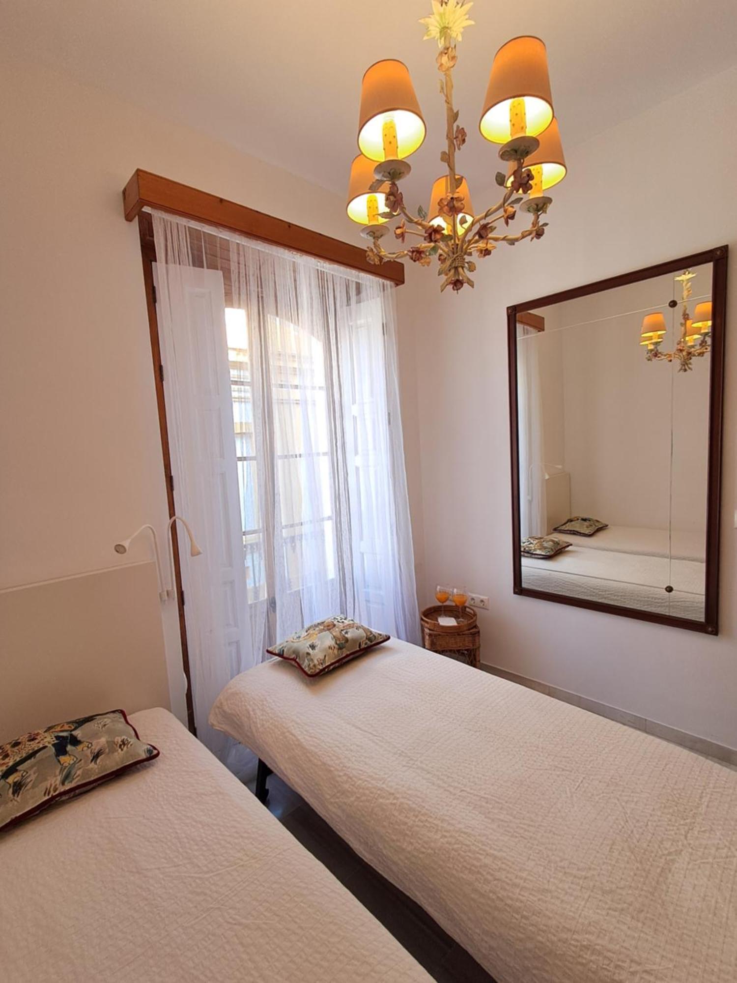 Apartamentos Almirante Hoyos Seville Exterior photo