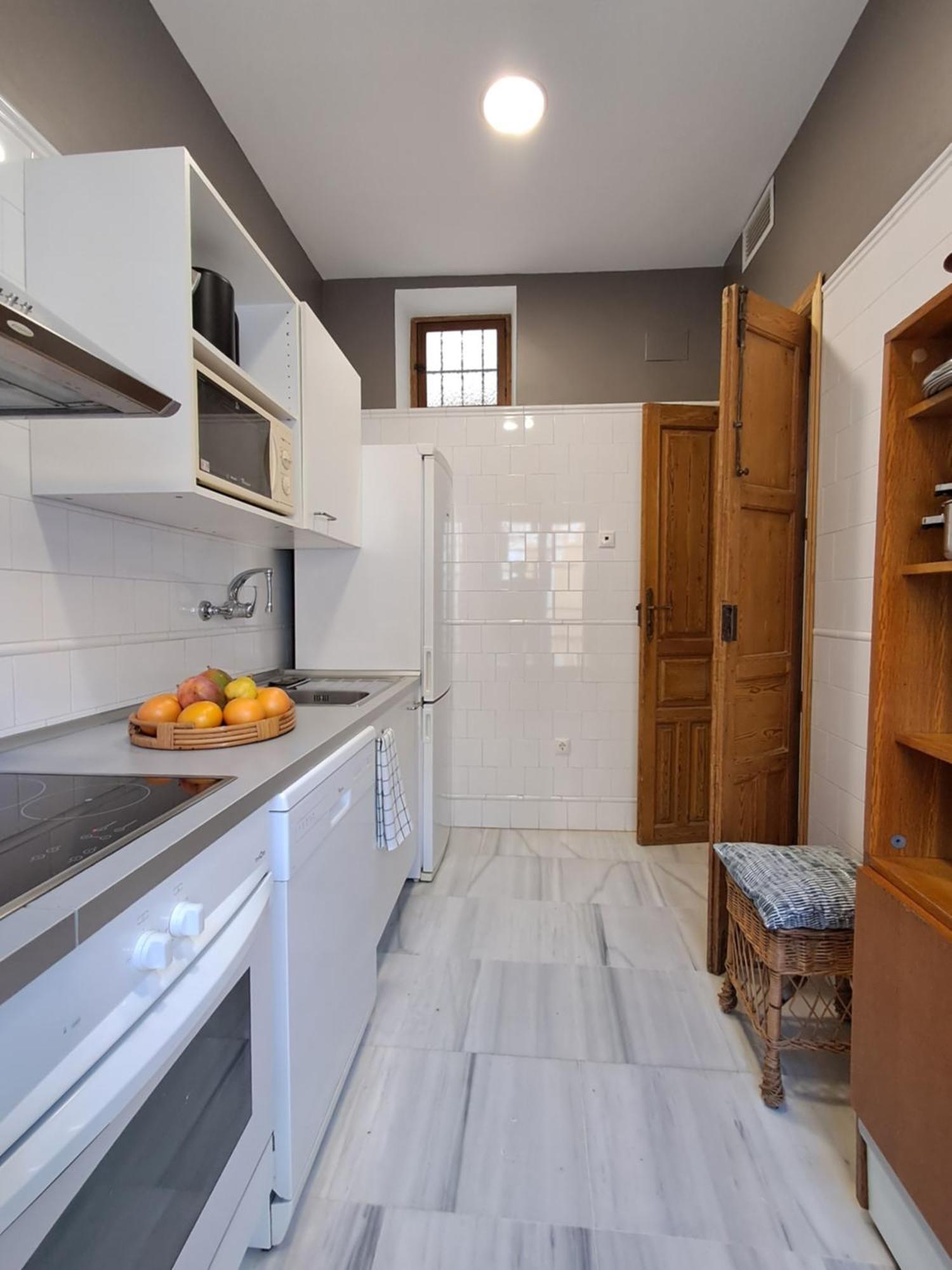 Apartamentos Almirante Hoyos Seville Exterior photo