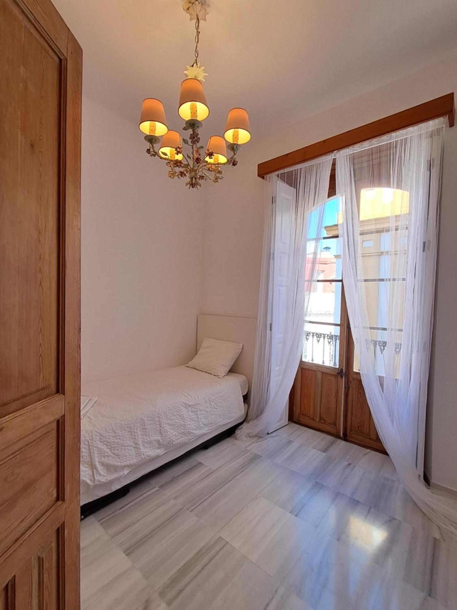 Apartamentos Almirante Hoyos Seville Exterior photo